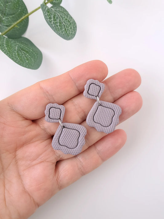 Soft Trace Dangle Earrings