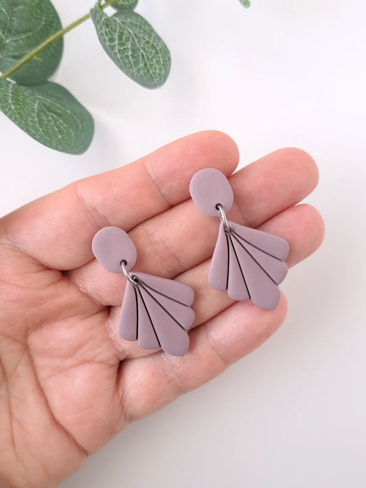 Soft Gravity Earrings