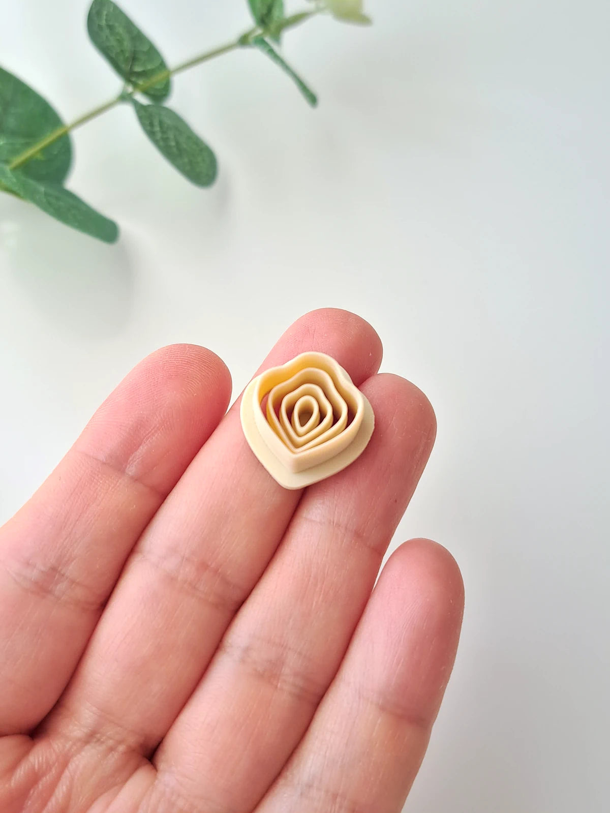 Scalloped Embossed Clay Cutter